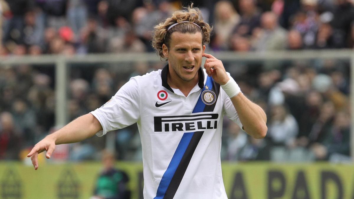 Uruguay, il nuovo CT sarà Diego Forlan: l'ex attaccante in carica fino a marzo 2027