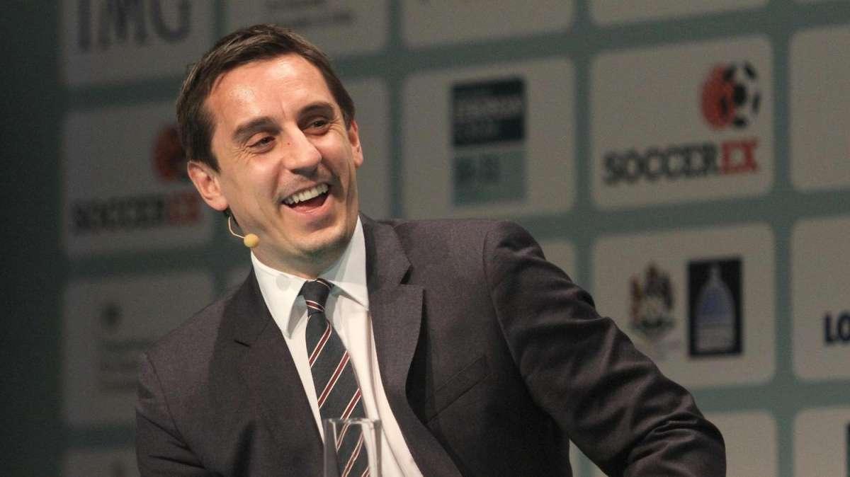 Neville ironico: "Conte resti allo United e continui a fare il suo gran lavoro"