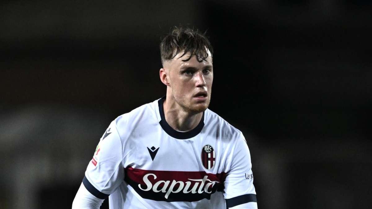 Beukema del Bologna uno dei nomi per la difesa, ma nella corsa si inserisce il Napoli