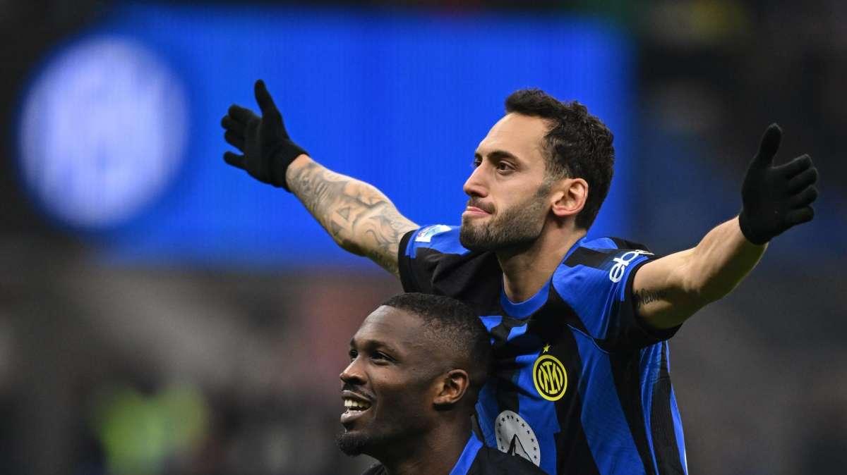 Sky - Inter, Calhanoglu torna a casa: personalizzato ad Appiano. Bastoni, via alle terapie