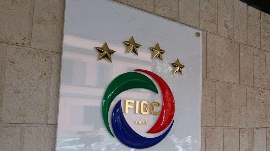 La FIGC lavora a nuovi controlli sui conti dei club: l'esito della riunione di Milano
