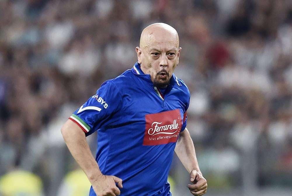 Enrico Ruggeri tesserato per il Sona. Invita Maicon alla partita del Cuore