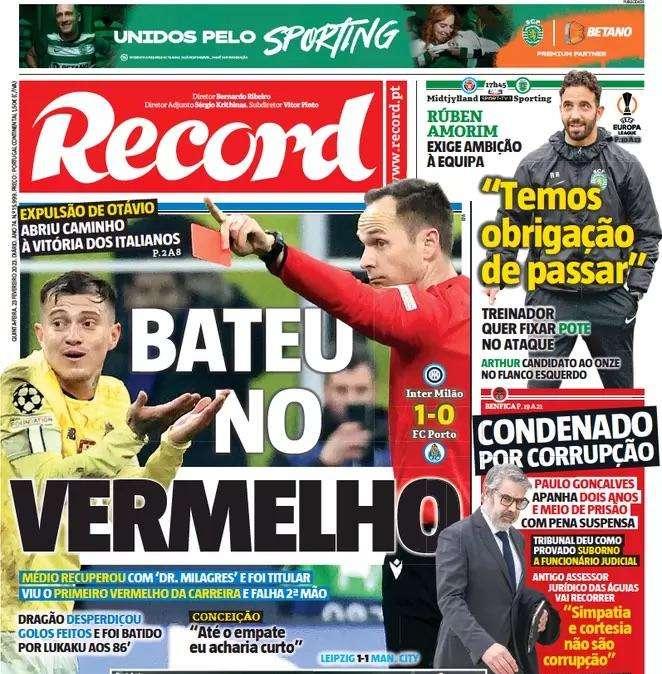 La prima pagina di Record: "Colpiti dal rosso. L'espulsione di Otavio apre alla vittoria dell'Inter"