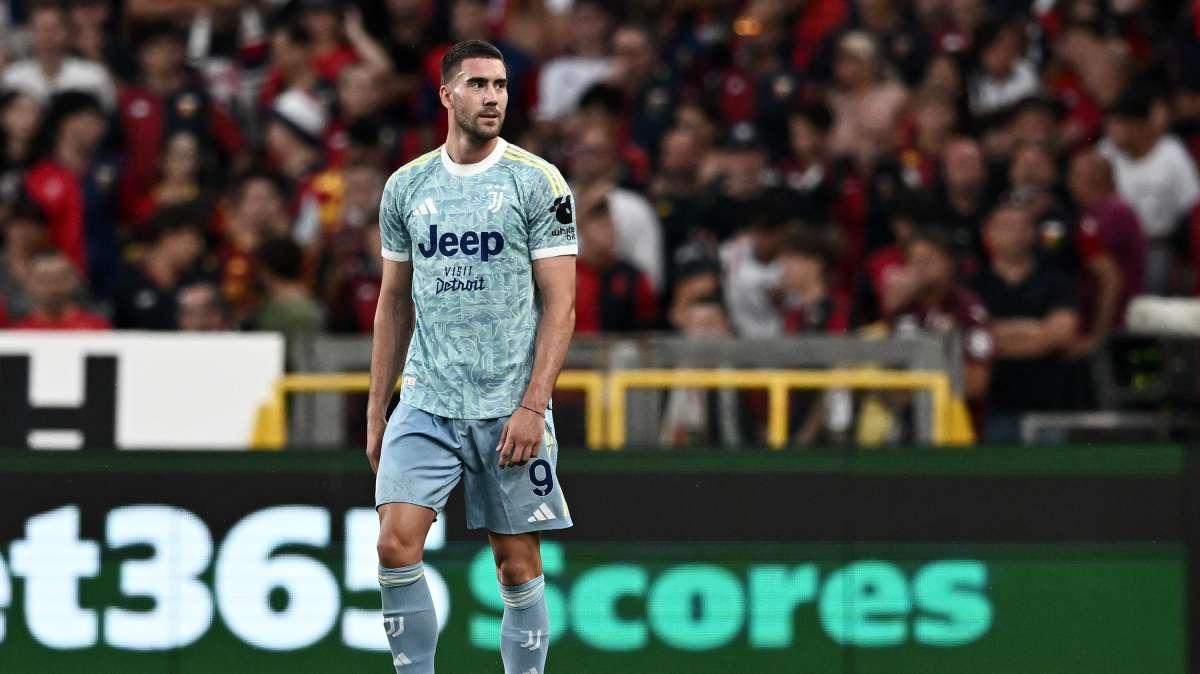 Romano: "Vlahovic all'Inter? Per ora nessun accordo, non ha scelto"