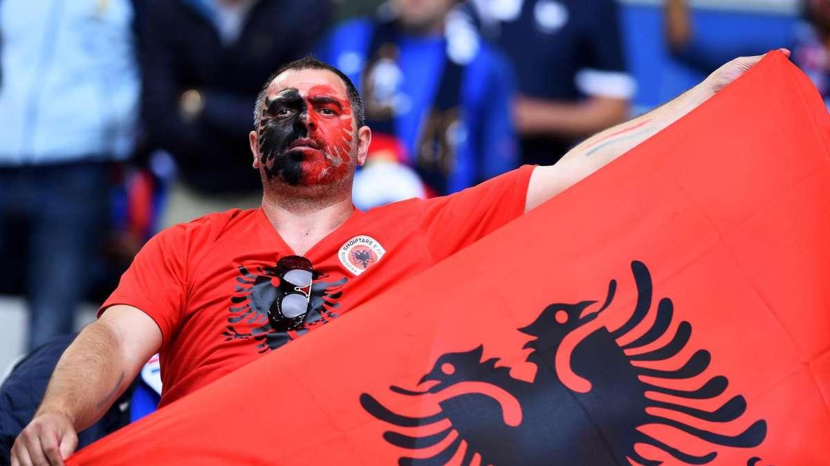Tragedia in Albania: malore in campo, muore Dwamena. Aveva segnato all'Inter in amichevole