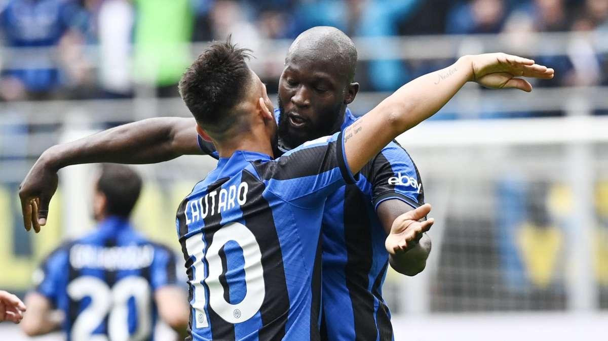 La classifica aggiornata di Serie A: l'Inter aggancia Milan e Roma! Assist Scudetto al Napoli