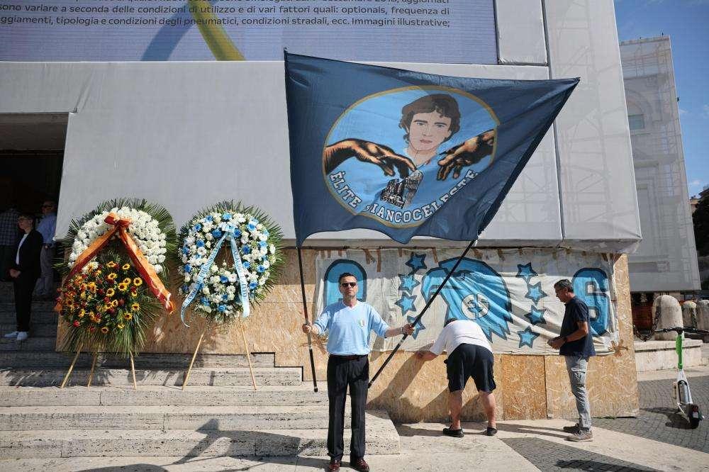Vincenzo D'Amico, in mille ai funerali. Cataldi: "Merita questo affetto"