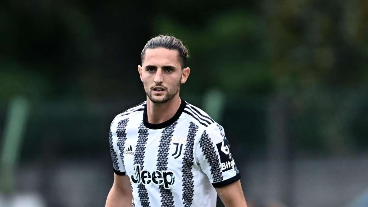 Beffa Juve, saltata l'operazione Rabiot-United: il francese blocca il mercato in entrata
