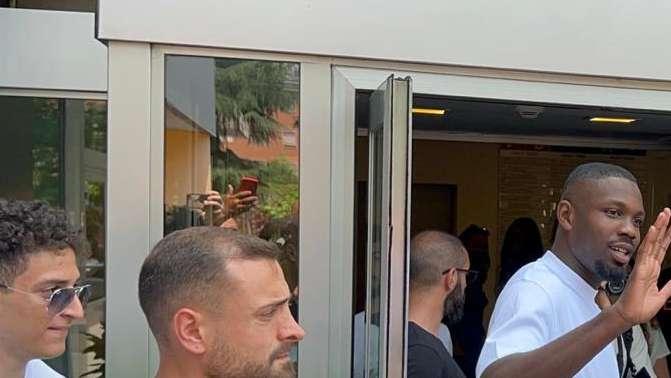 Thuram raggiante nel suo primo giorno da nerazzurro: "Non vedo l’ora di giocare a San Siro"