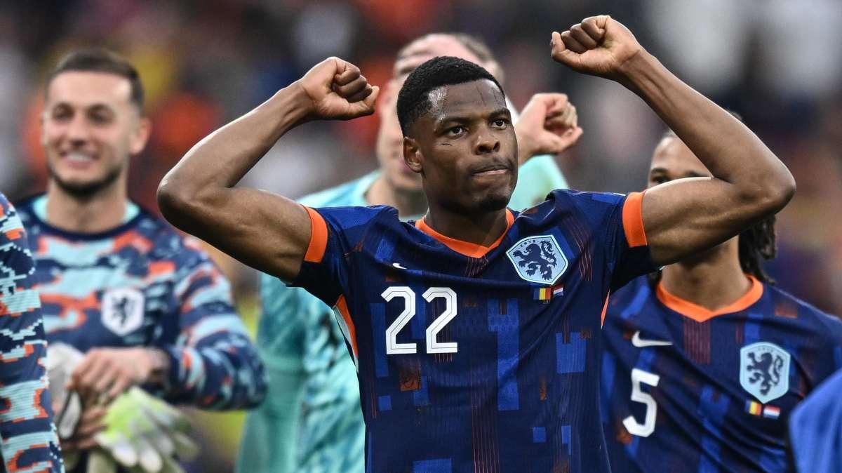 Dumfries, che numeri con l'Olanda: supera Van Dijk, 3° di sempre fra i difensori-goleador