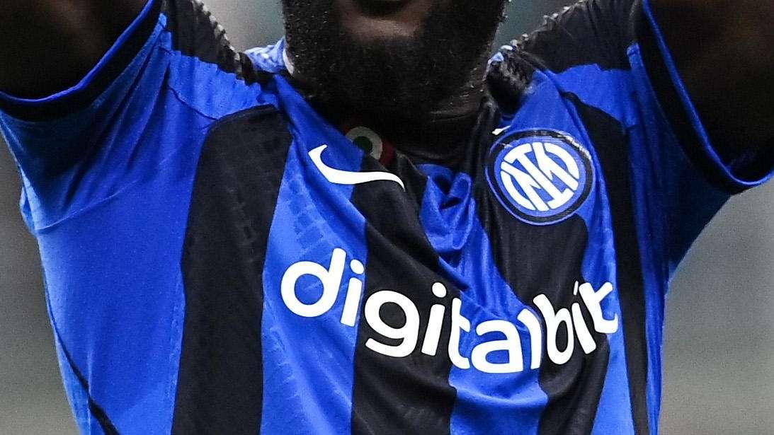 Nuovo sponsor Inter, caccia al partner da 30 milioni di euro dopo la rottura con Digitalbits