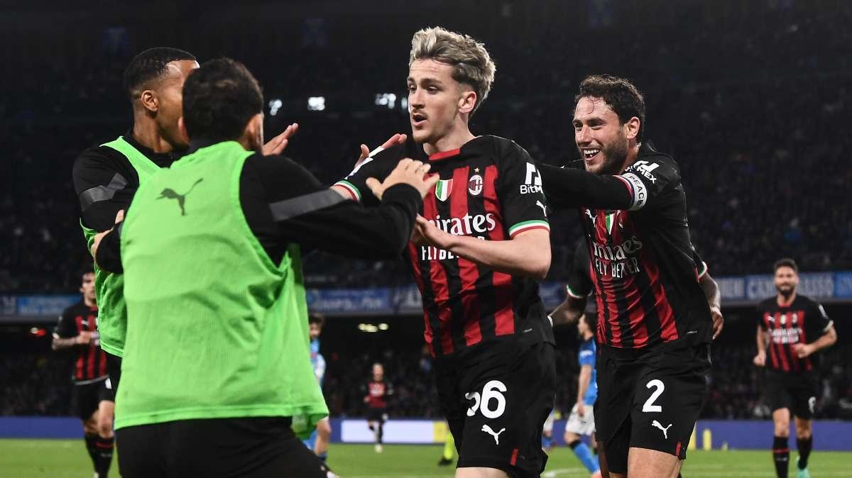 Il Milan sorpassa l'Inter, bagarre per il quarto posto: la classifica aggiornata