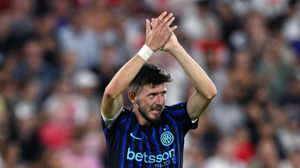 Sucic confermato da Chivu. Il Corriere dello Sport: "Primo passo verso un nuovo corso"