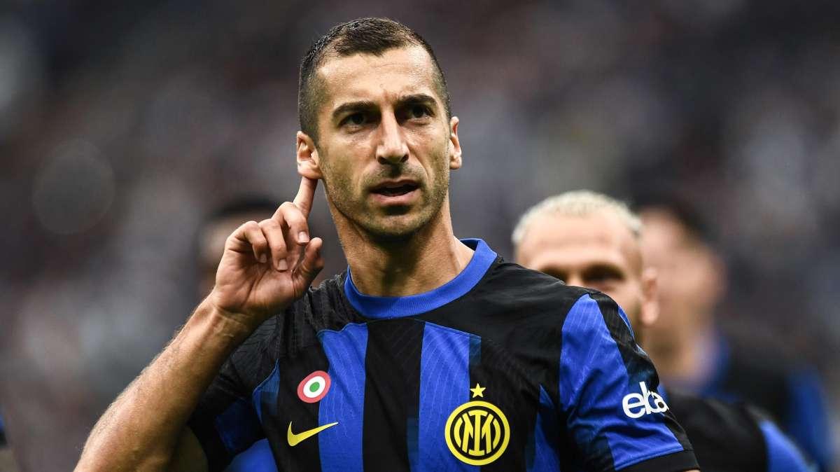 Mkhitaryan e il contratto in scadenza: "Mi piace giocare qui, ho voglia di rimanere"
