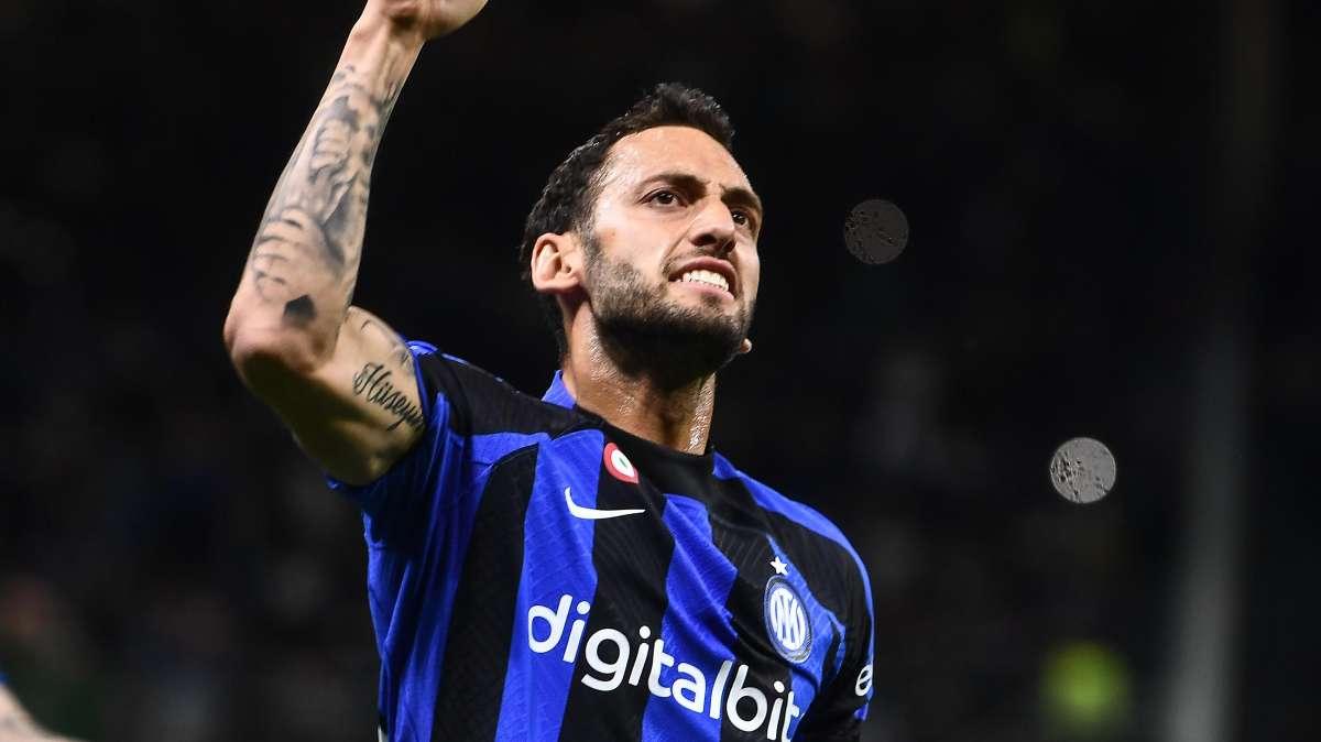 Inzaghi ha deciso: Calhanoglu vince il ballottaggio su Brozovic, stasera sarà titolare