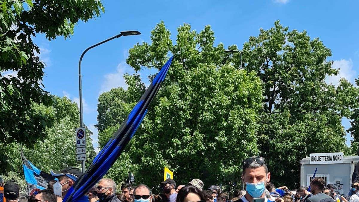 TOP NEWS ORE 13.30 - Iniziata la festa: tutte le immagini. Per Oaktree c’è un futuro da azionista     