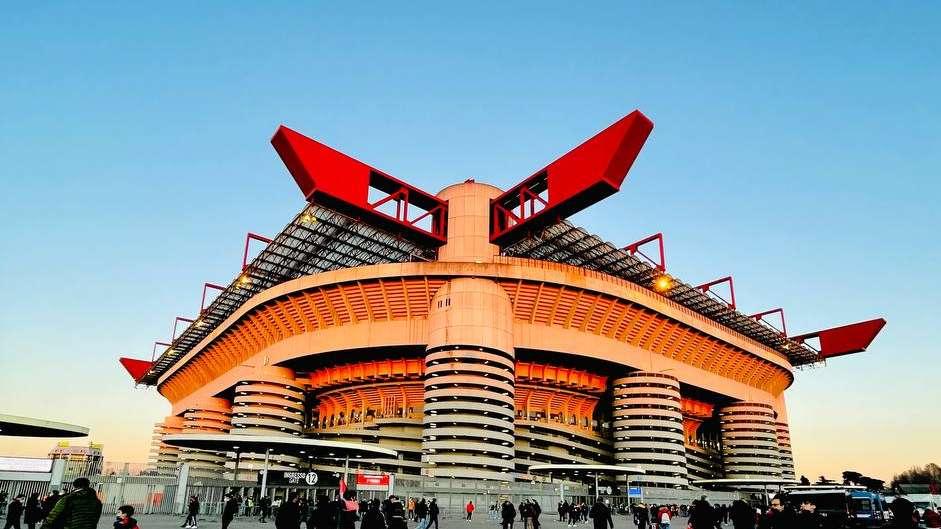 Repubblica - Senza Inter e Milan i costi di San Siro diventano insostenibili
