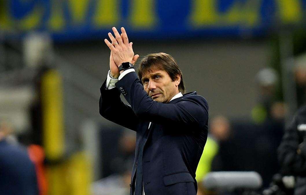 Conte-bis, tifosi divisi: amato o detestato, ma il tecnico saprebbe portare tutti dalla sua parte