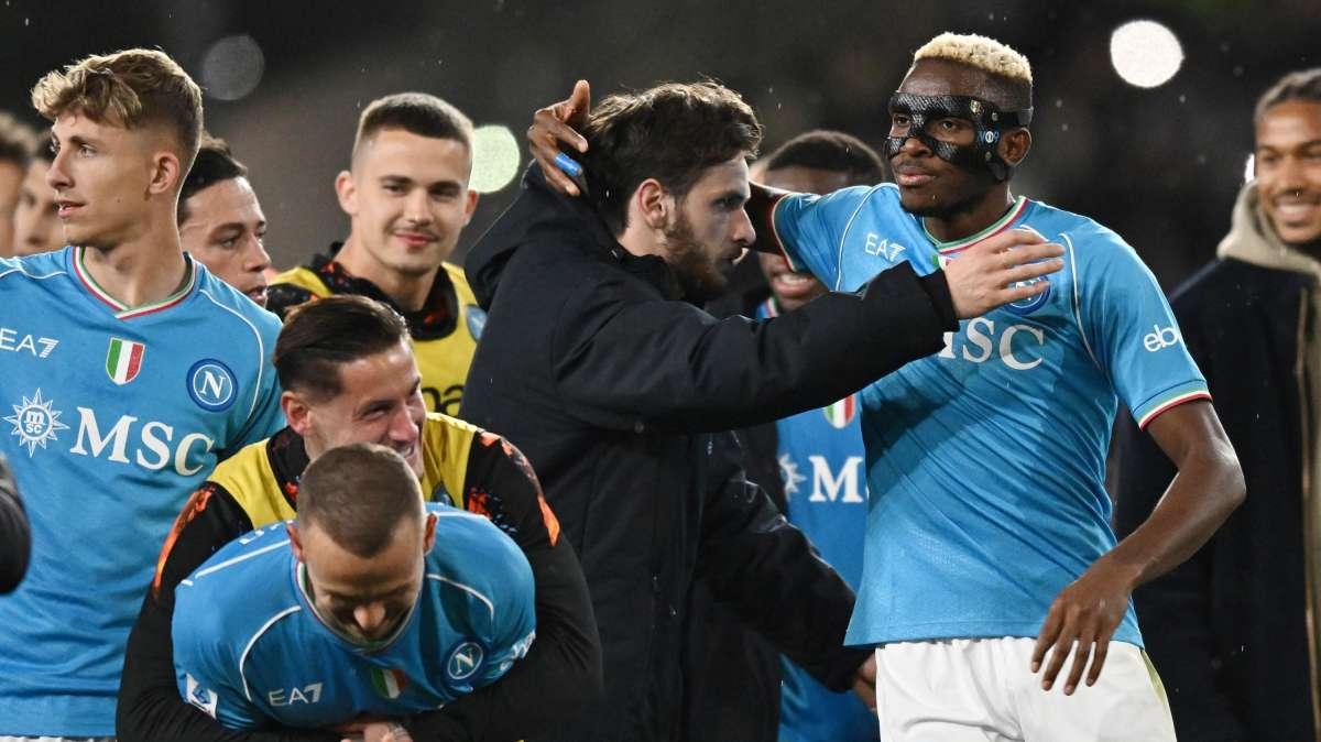 I tifosi del Napoli scaricano i giocatori: "Vada altrove chi non ha lottato per la maglia"