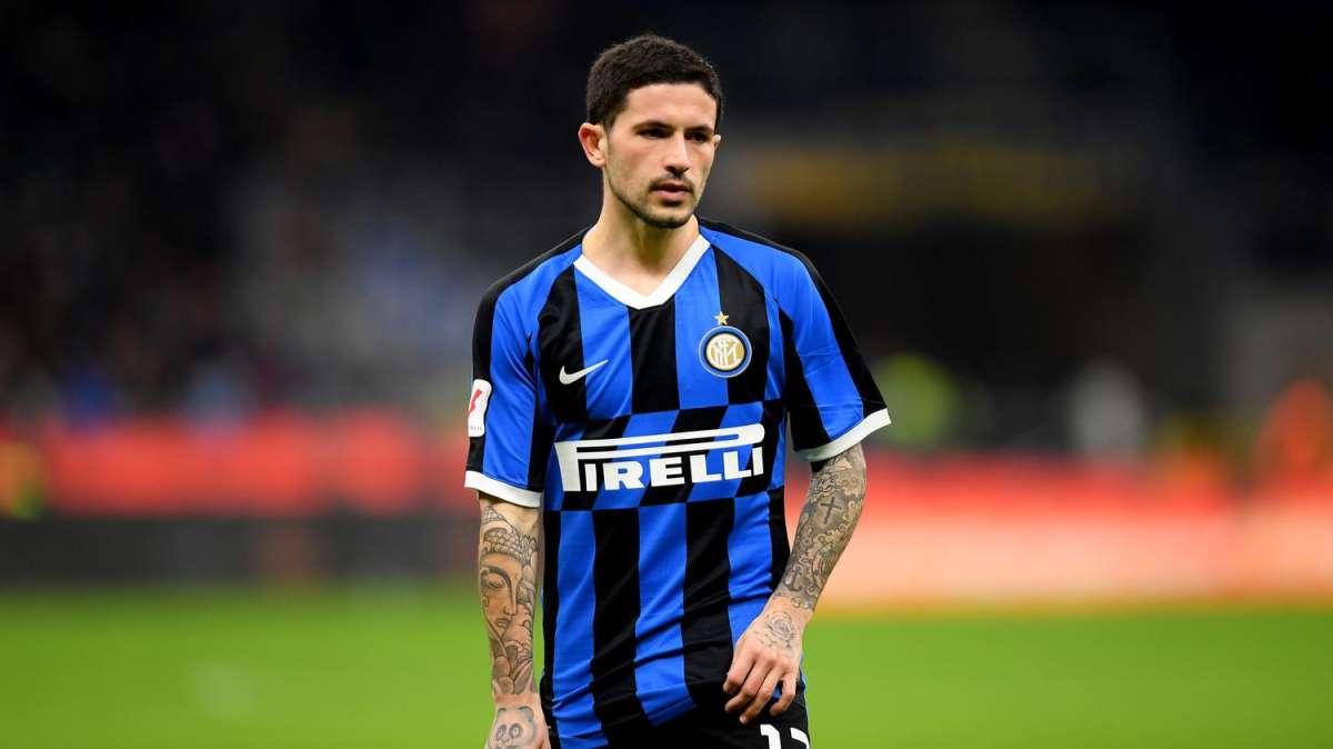 L'Inter riflette su Sensi: i problemi fisici lo "allontanano" dai nerazzurri