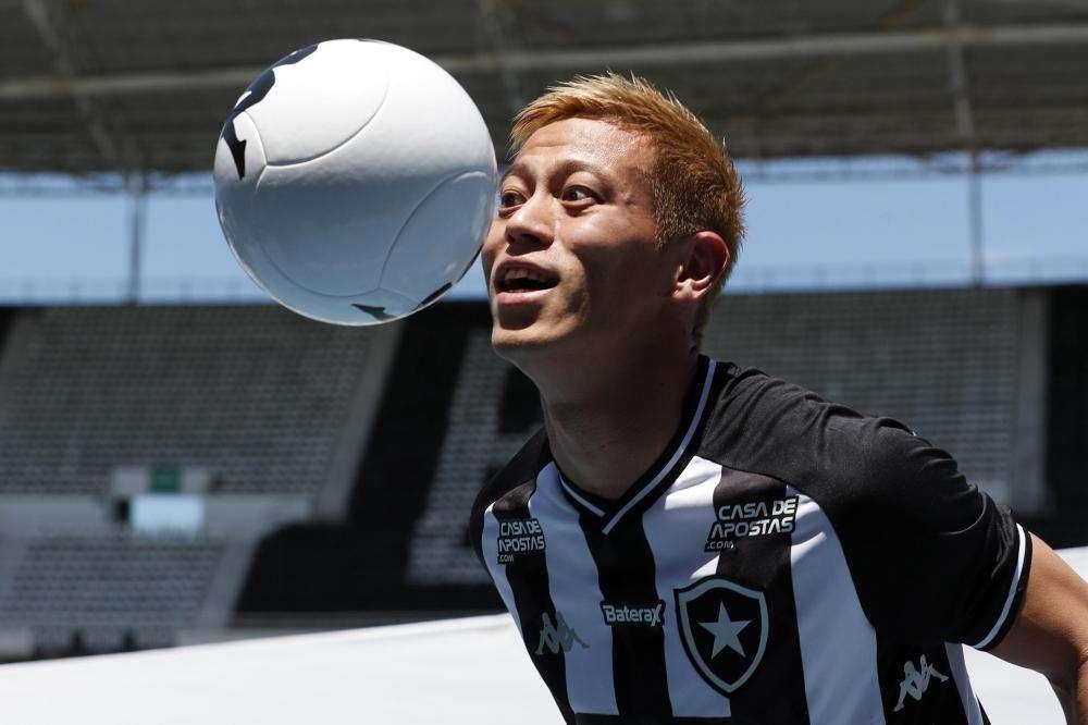 Keisuke Honda, ex giocatore del Milan, torna in campo a 39 anni
