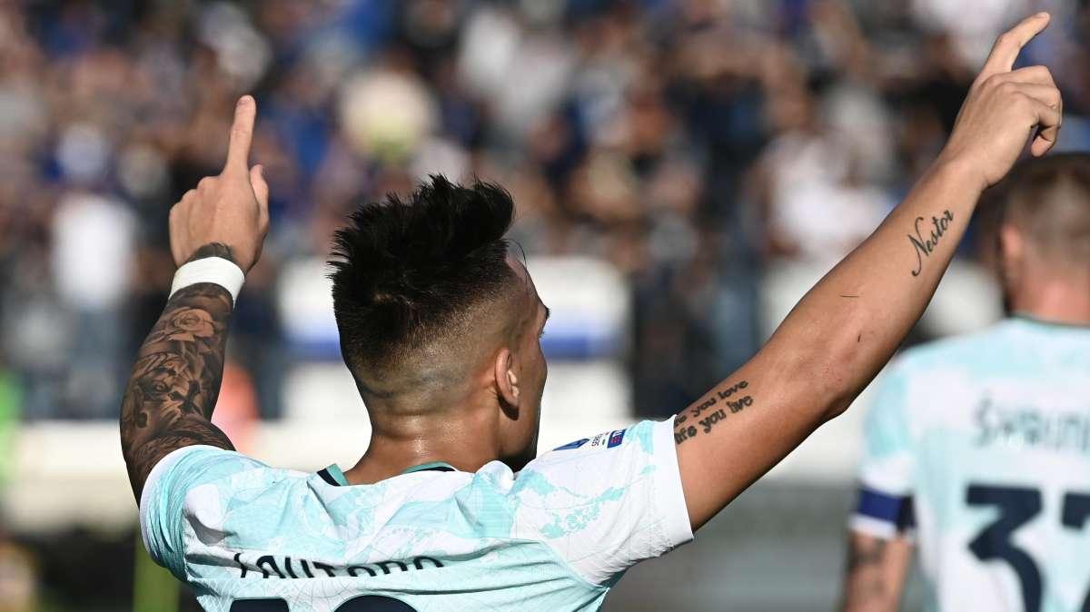 La carica di Lautaro sui social: "Preparandoci per gli ottavi di finale"