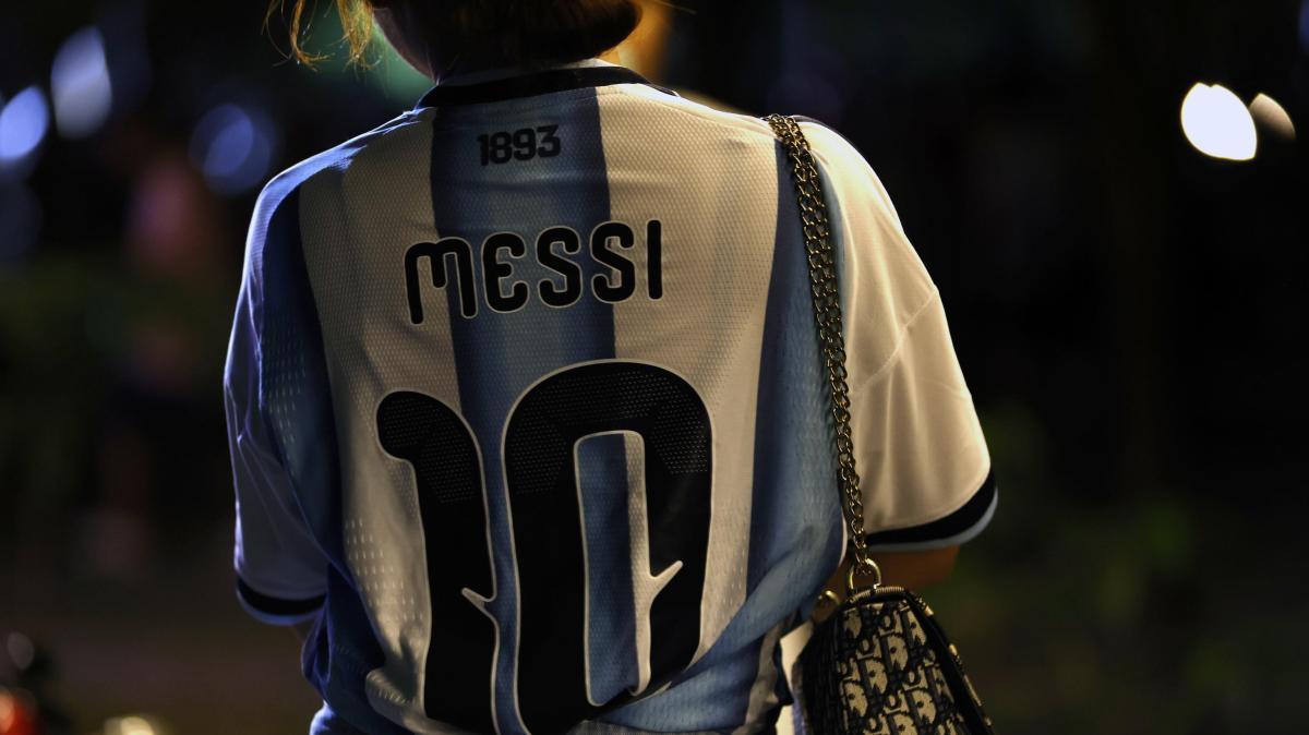 Mondiali 2026, la Selección rientra a Buenos Aires accolta dall'abbraccio dei tifosi