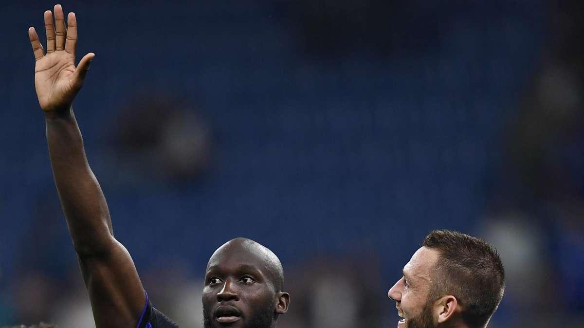 Chelsea, l'uscita di Lukaku aiuta anche per il fair play finanziario: poi assalto a Vlahovic
