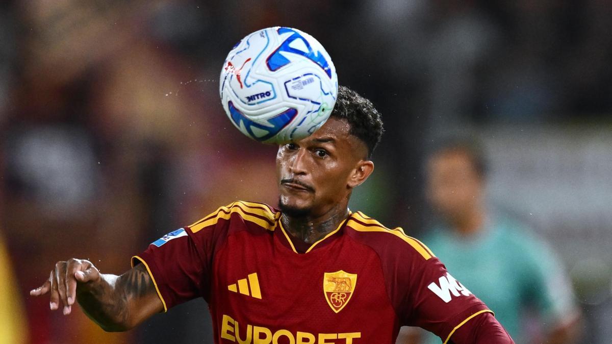 Roma, Wesley: "Il punto ci sta stretto, con l'Inter serve dare il 200%"