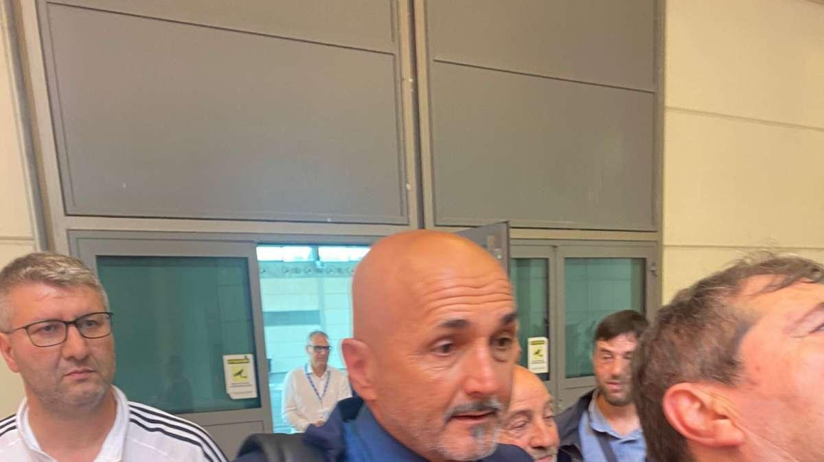 Spalletti ha già cambiato l'Italia: volti distesi e atmosfera diversa. La formazione sembra decisa