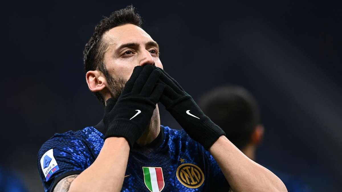 Calhanoglu: "Eriksen grande persona. Perdere un giocatore così non è buono"