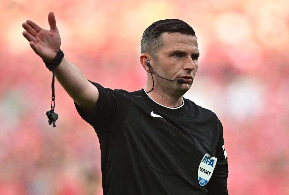 Ajax-Inter, la designazione arbitrale: dirige l'inglese Oliver