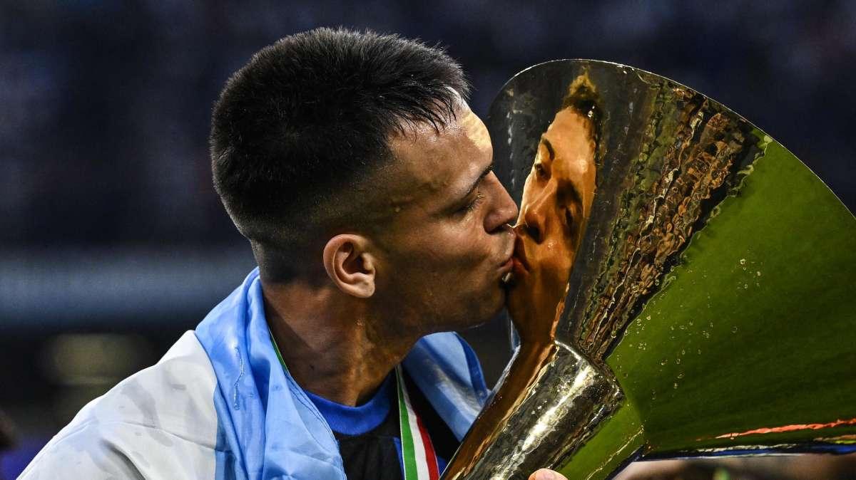 "Il capitano è tornato": l'Inter celebra il rientro ad Appiano di Lautaro Martinez. Il video