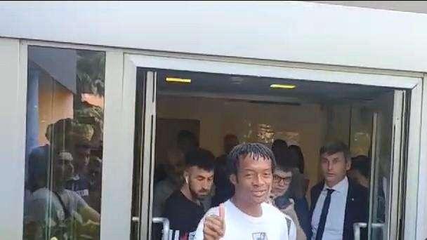 Cuadrado ha già messo la freccia su Dumfries? Con lui si è visto qualcosa di 'insolito'