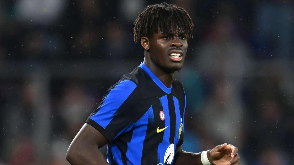 Le ultime di formazione in vista della Lazio: Bisseck favorito su Cuadrado