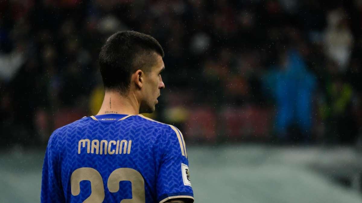 Akanji vuole restare all'Inter. Mancini obiettivo per l'estate: le top news del 17 novembre