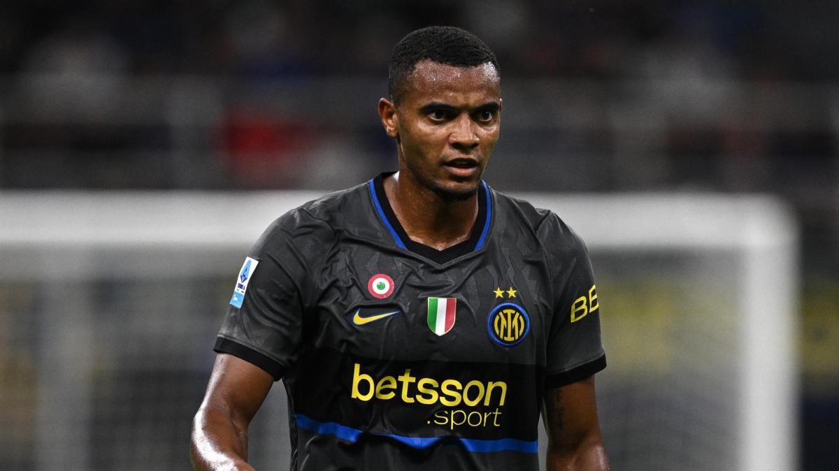 Akanji convocato dalla Svizzera per le prossime quattro sfide di Nations League