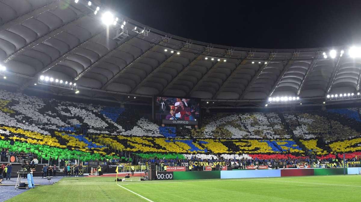 Inter-Monaco, tifoso sugli spalti con la maglia della Juve: proteste veementi degli interisti