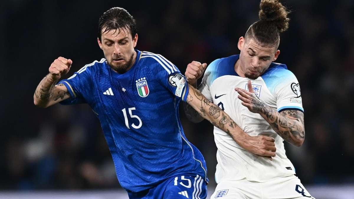 Le pagelle di Acerbi - Gioca per due, ma è il primo che si smarrisce