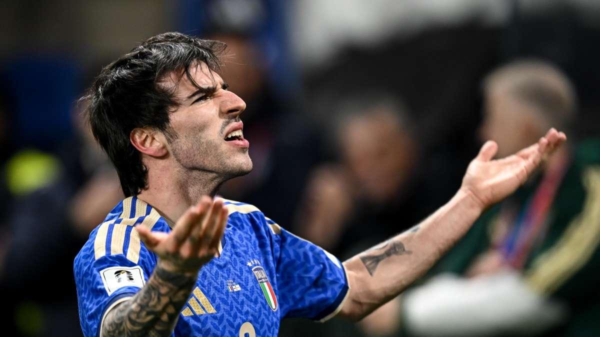 Italia, Tonali: "Eravamo nervosi, dopo l'1-0 ci siamo liberati di testa. La vittoria ci deve dare fiducia"