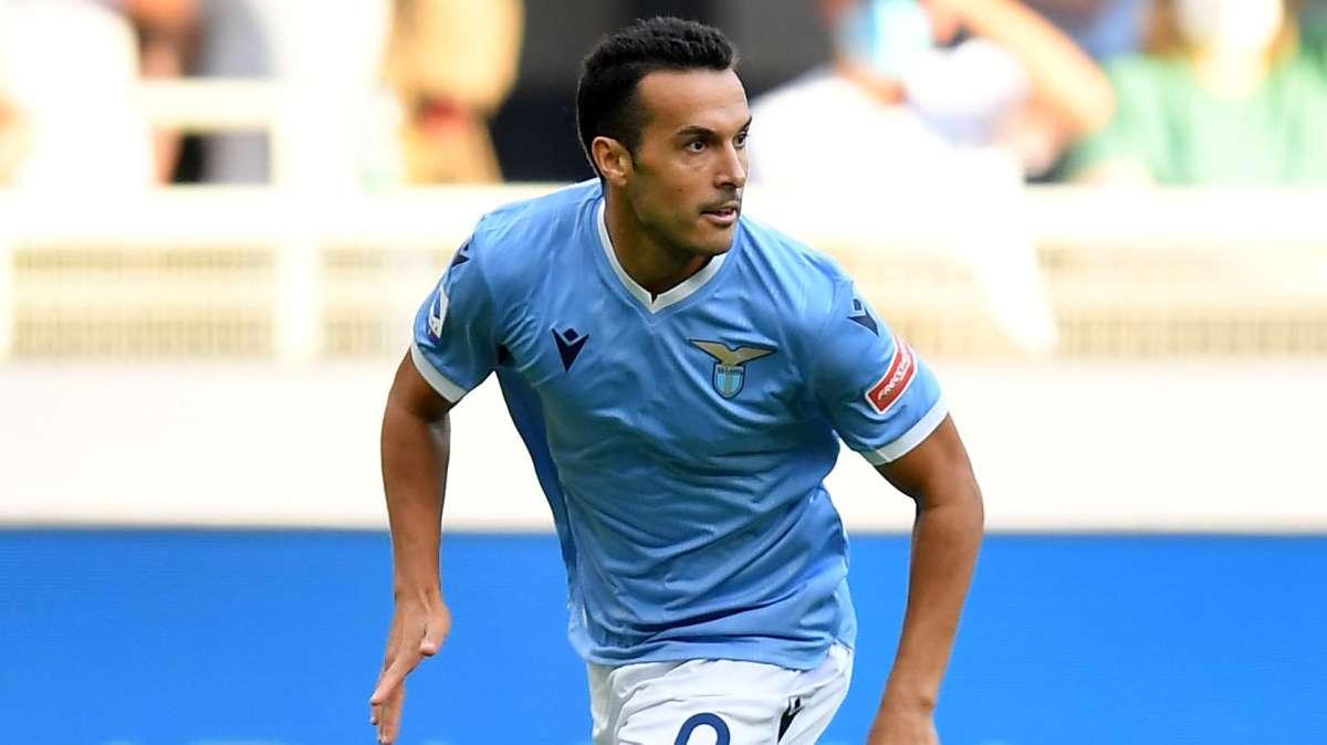 Serie A, le romane ritrovano la vittoria: Roma e Lazio piegano Cagliari e Fiorentina