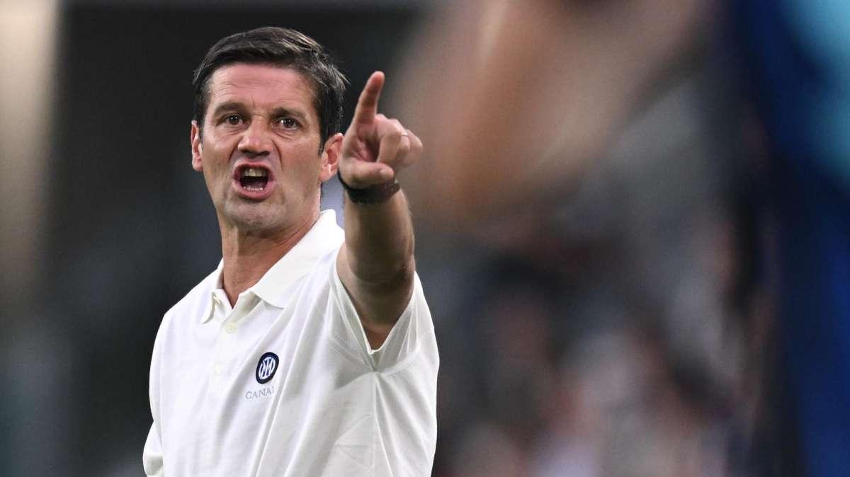 Chivu cita Mourinho: "Non sono scemo, non tolgo certezze a una squadra già forte"