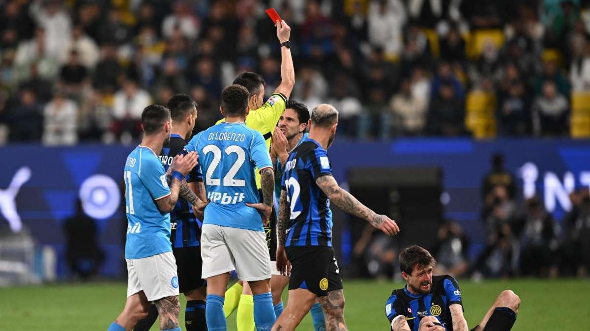 Napoli-Inter, moviola Gazzetta: "Simeone, primo giallo eccessivo. Rapuano da 5"