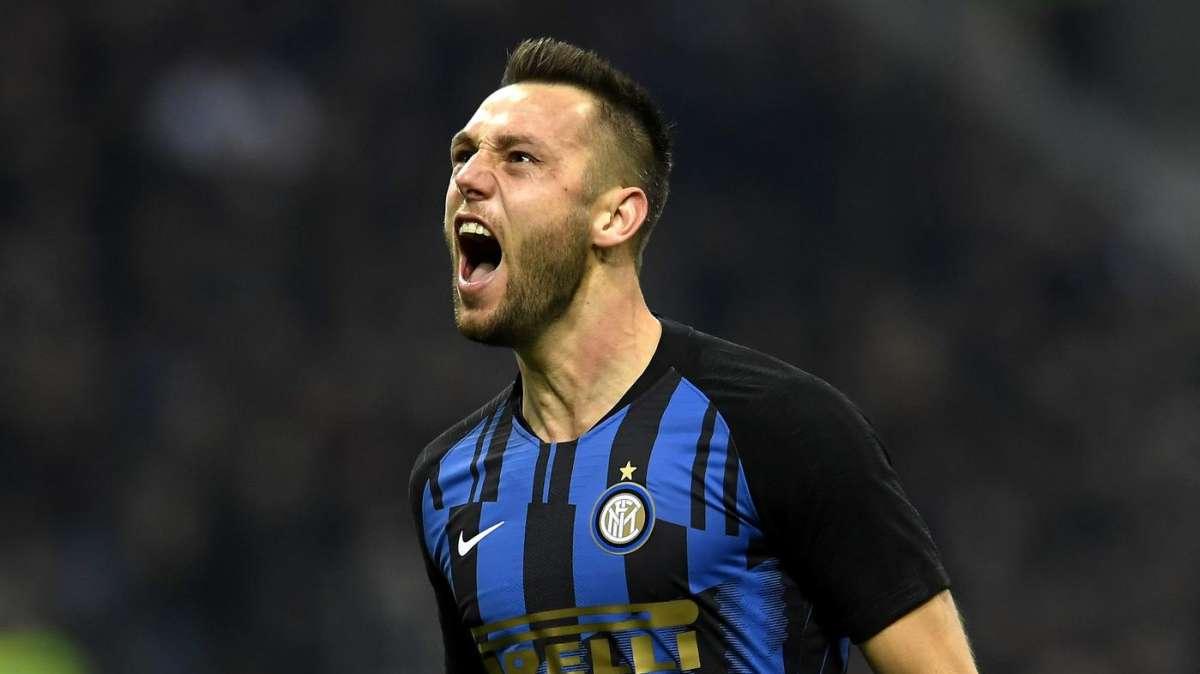 De Vrij, brutte scoperte sul suo passaggio all’Inter. Ecco perché la scelta di Raiola