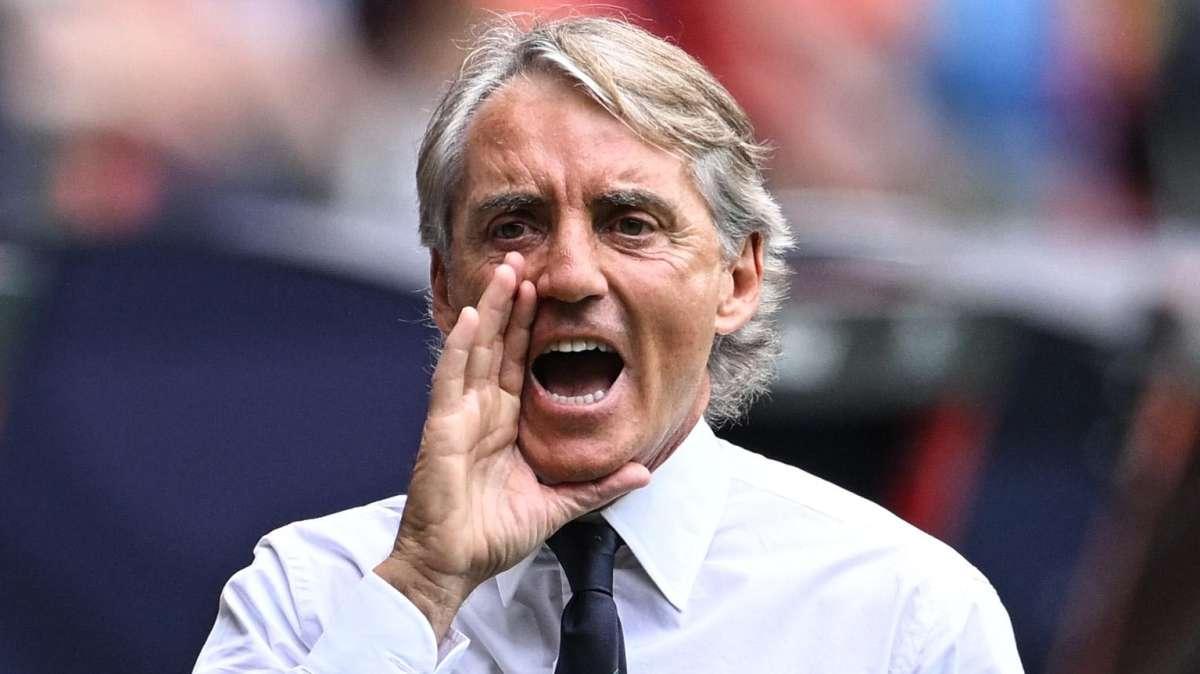 Mancini: "Mi aspettavo un finale simile per lo Scudetto, Napoli in grande vantaggio"