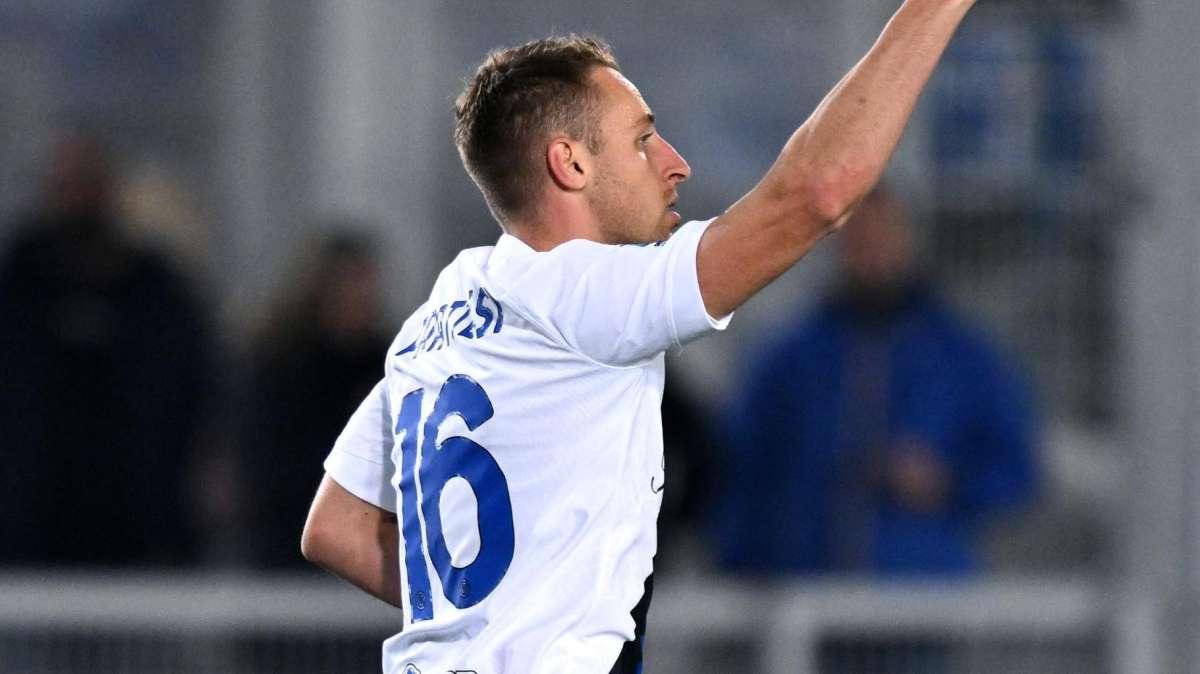 Frattesi, un gol e un assist a Lecce. Il commento social: "Sei la mia ossessione"