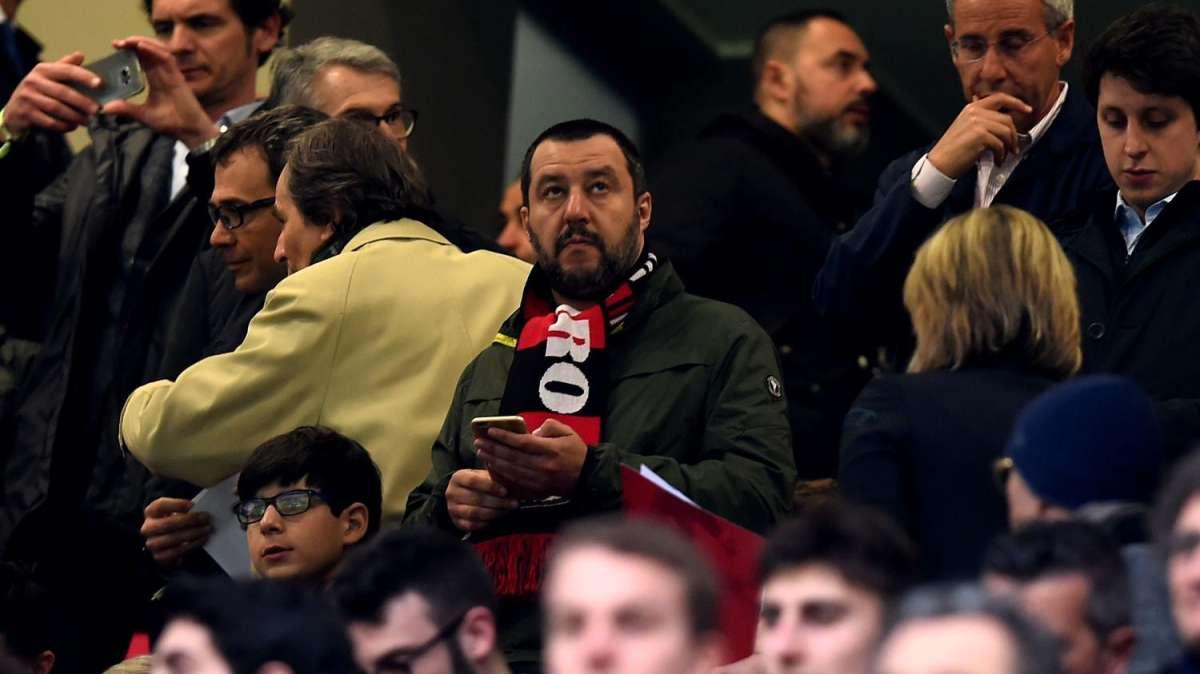 Matteo Salvini contro Ghali: scontro in tribuna durante il derby