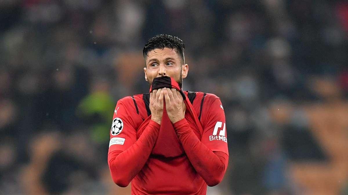 Milan, tegola Giroud: l'attaccante rossonero rischia di tornare nel 2022
