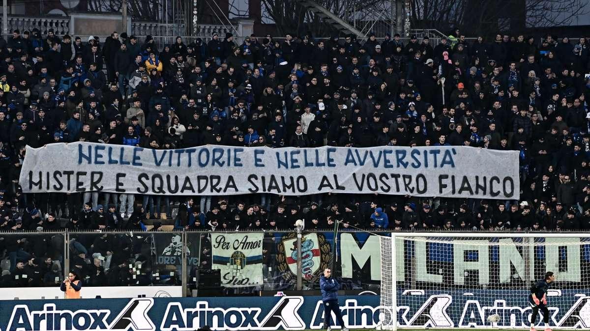 I tifosi dell'Inter si schierano con Chivu e squadra: "Al vostro fianco nelle vittorie e nelle avversità"