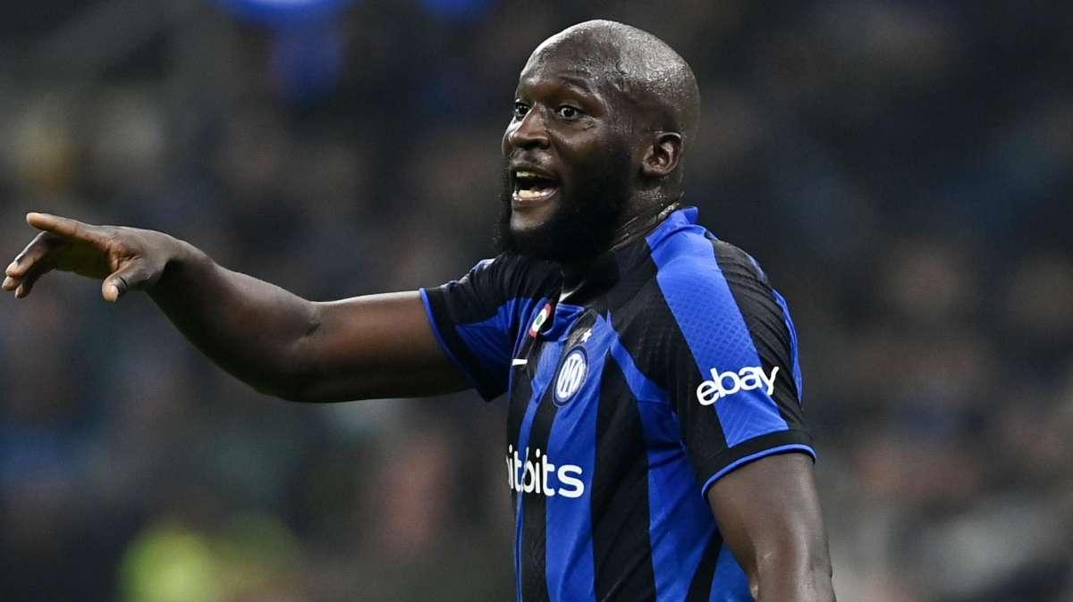Lukaku tenta Inzaghi, Big Rom rosicchia punti su Dzeko. Torna Skriniar?